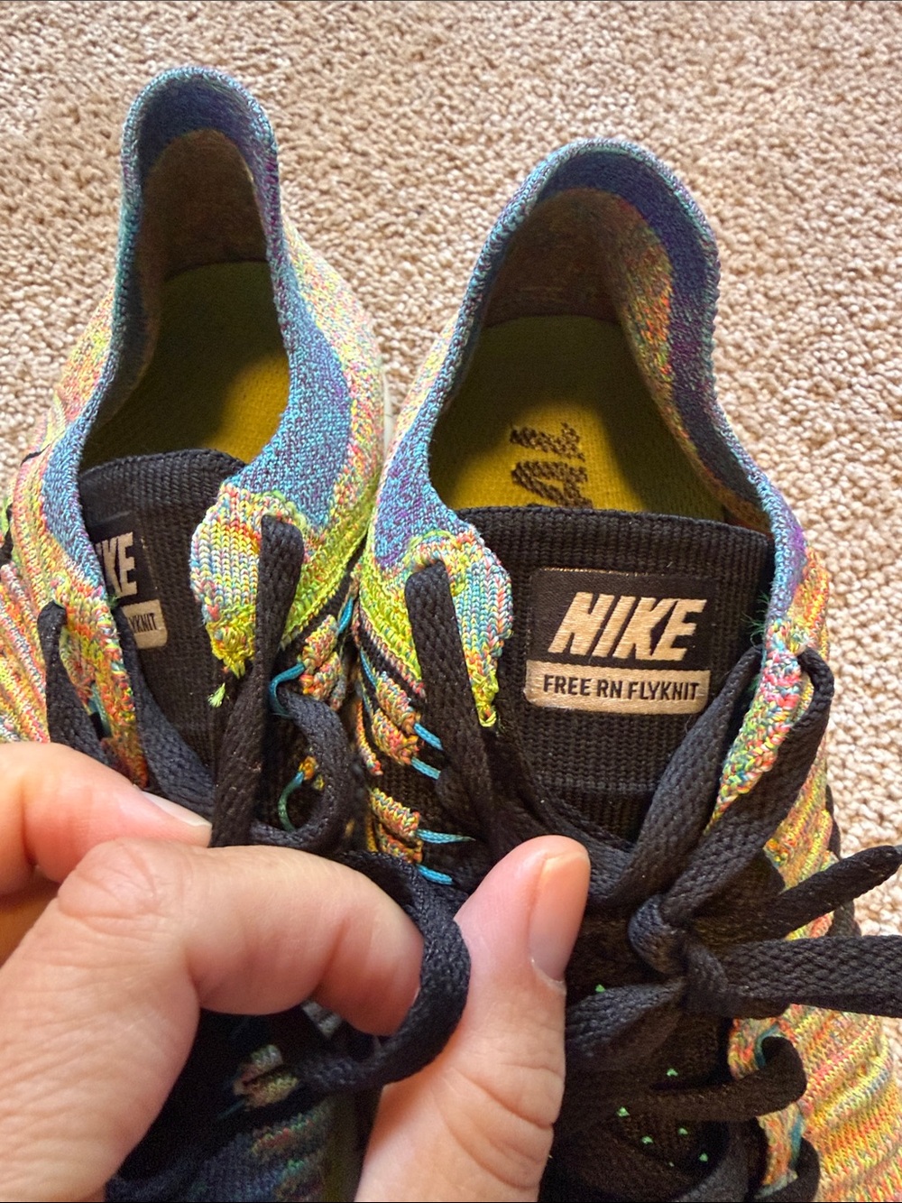 Women’s Nike Free RN Flyknit running shoes size 8.5 - Picture 2 of 4